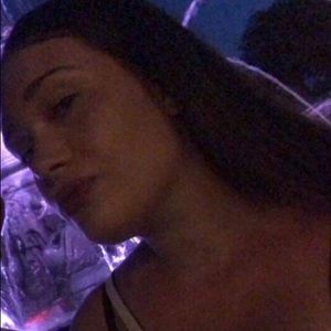 Meet your Posher, Alexandra